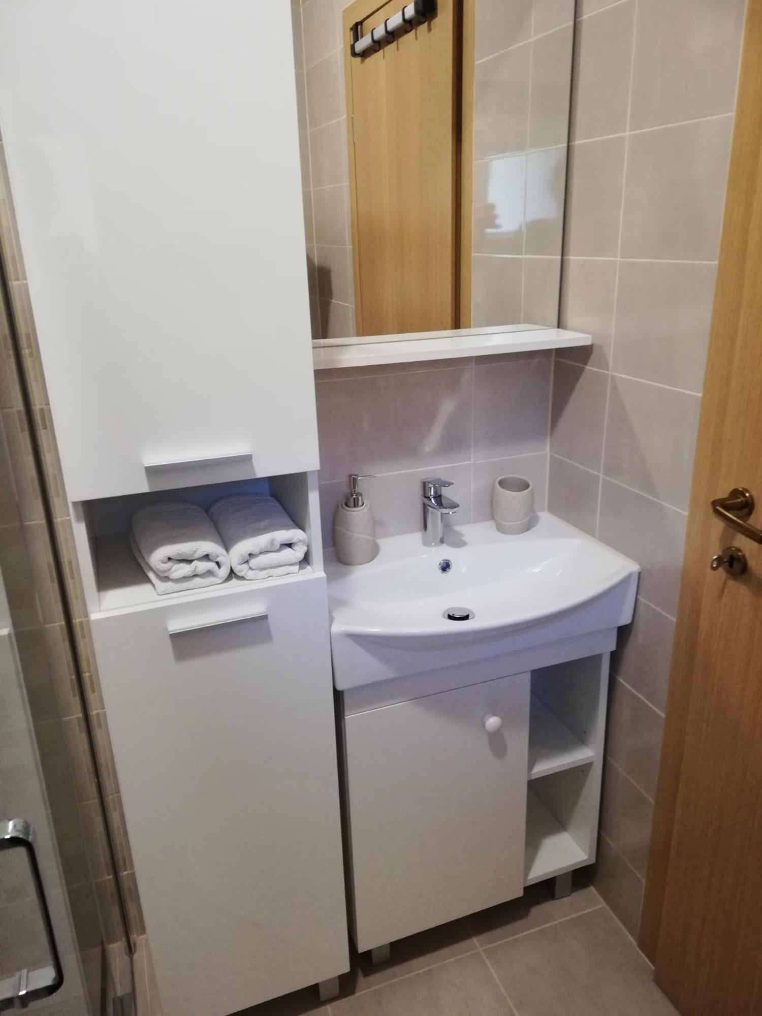 Guesthouse Vesna 센 외부 사진