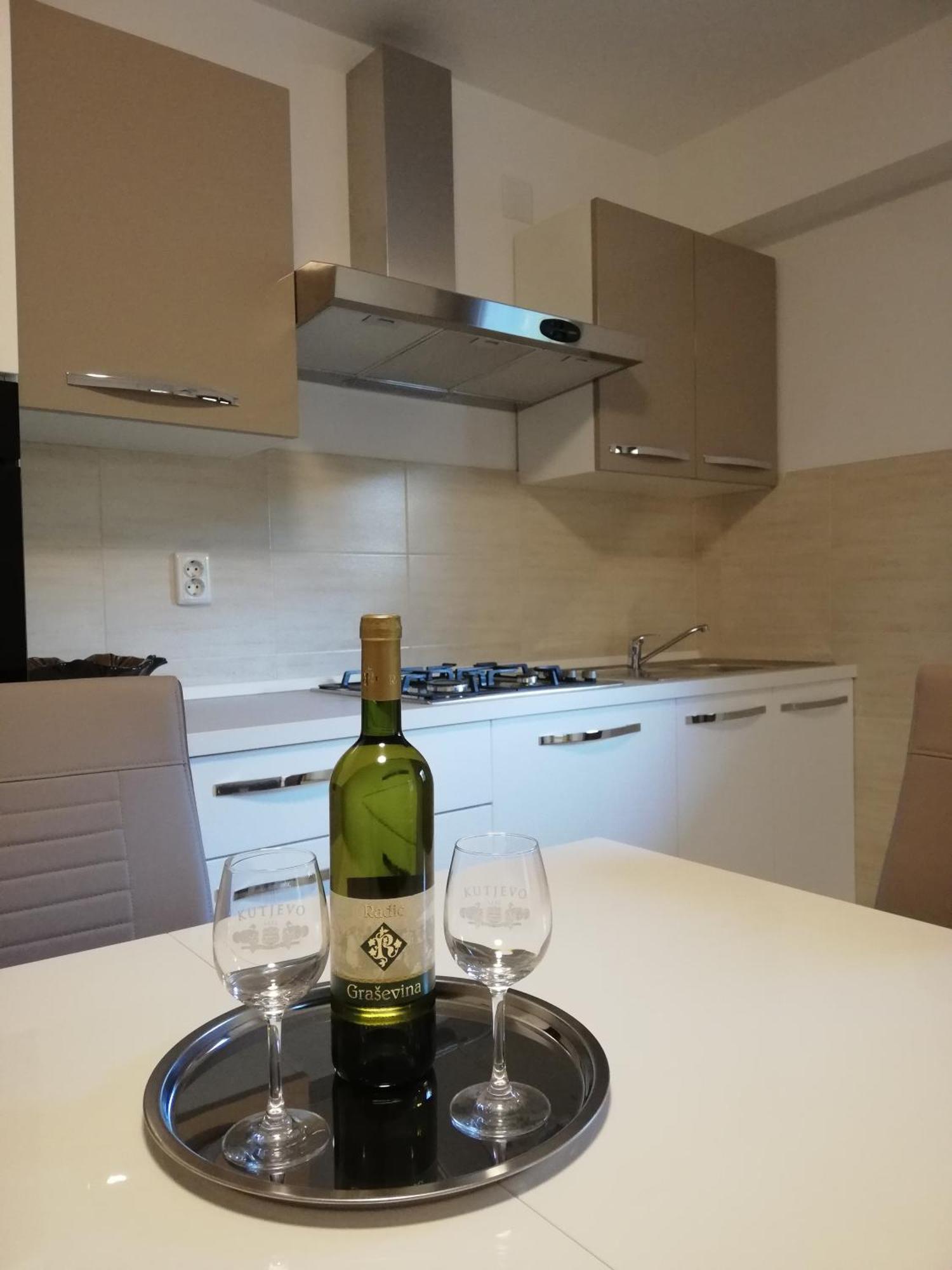 Guesthouse Vesna 센 외부 사진